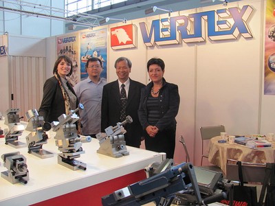 С президентом компании Vertex Steve Huang